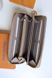 ZIPPY WALLET 19 BEIGE EMBOSSED LAMBSKIN