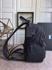 TRIANGLE LOGO BACKPACK 40 IN BLACK RE-NYLON