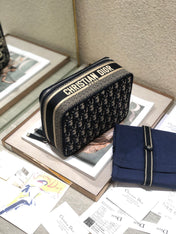 SMALL 24 VANITY CASE IN BLACK MONOGRAM OBLIQUE JACQUARD