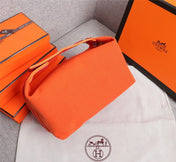 HM BRIDE-A-BRAC 25 ORANGE CANVAS