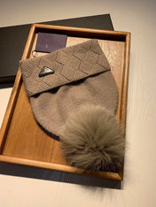 BEANIE HAT IN CAMEL BROWN WOOL AND RABBIT FUR 361437