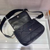 SMALL FLAP BAG 21 IN BLACK TRIANGULAR QUILTED PATTERN RE-NYLON