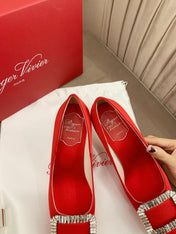 TROMPETTE PUMPS IN RED SILK CRYSTAL BUCKLE