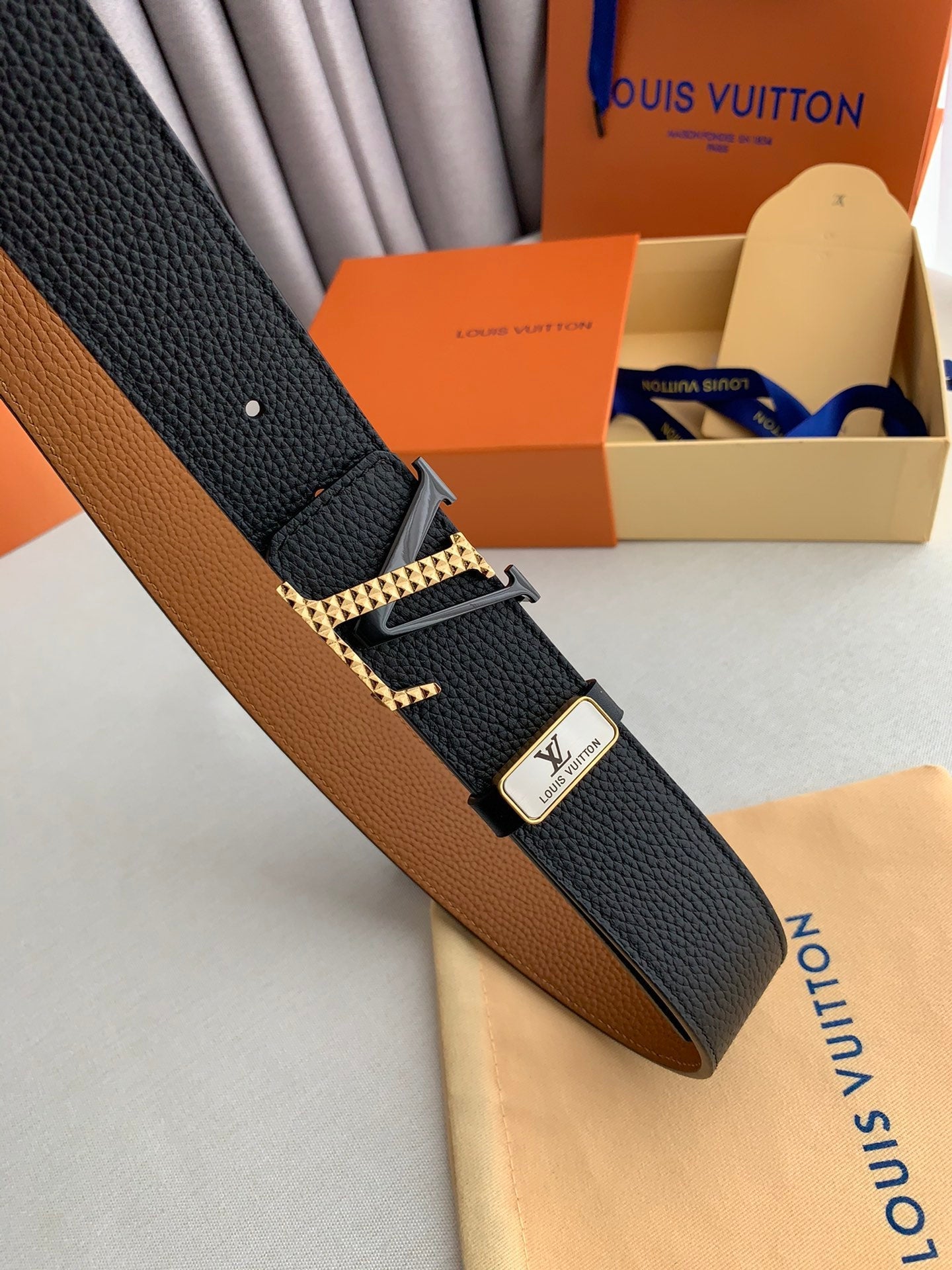 LV 25S BELT 38 MM IN BLACK CALFSKIN 593212
