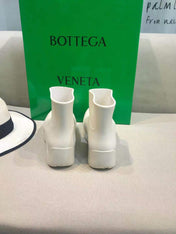 PUDDLE ANKLE BOOT IN WHITE RUBBER