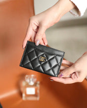 CC CARD HOLDER 11 BLACK CALFSKIN GOLD ICON