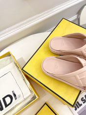 FENDI CROSSOVER SLIPPER IN PALE PINK CALFSKIN