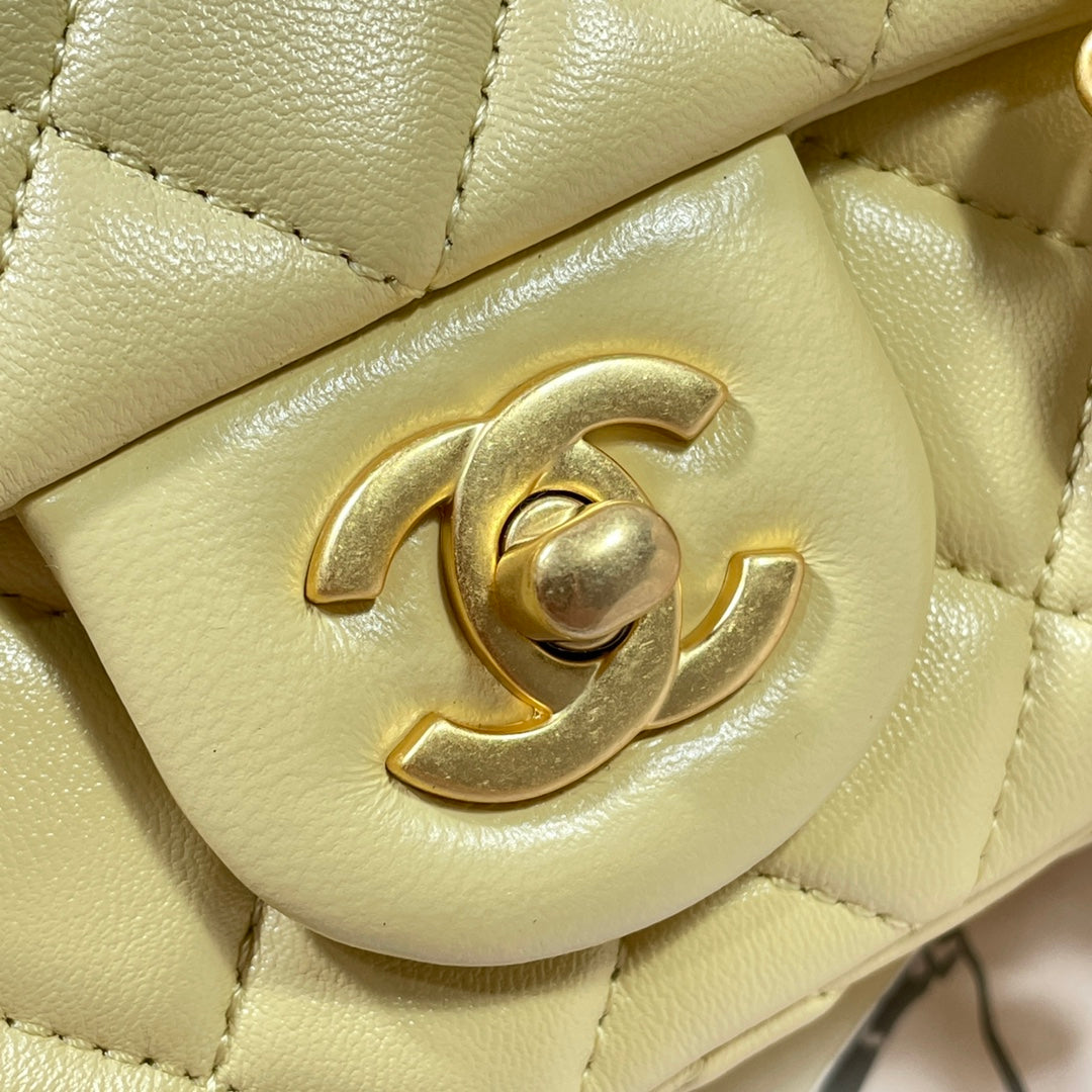 CHANEL 26S FLAP BAG 20 IN YELLOW LAMBSKIN