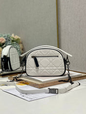 VIBE HOBO 22 BAG IN WHITE CALFSKIN