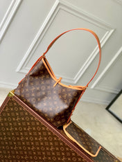 CARRYALL PM 29 BROWN BEIGE MONOGRAM CANVAS