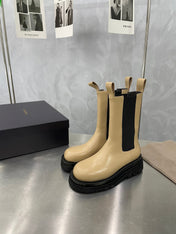 LUG CHELSEA BOOT IN CAMEL BEIGE CALFSKIN
