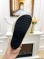 LV FLAT SLIPPER IN WHITE MIX COBALT BLUE SHEARLING
