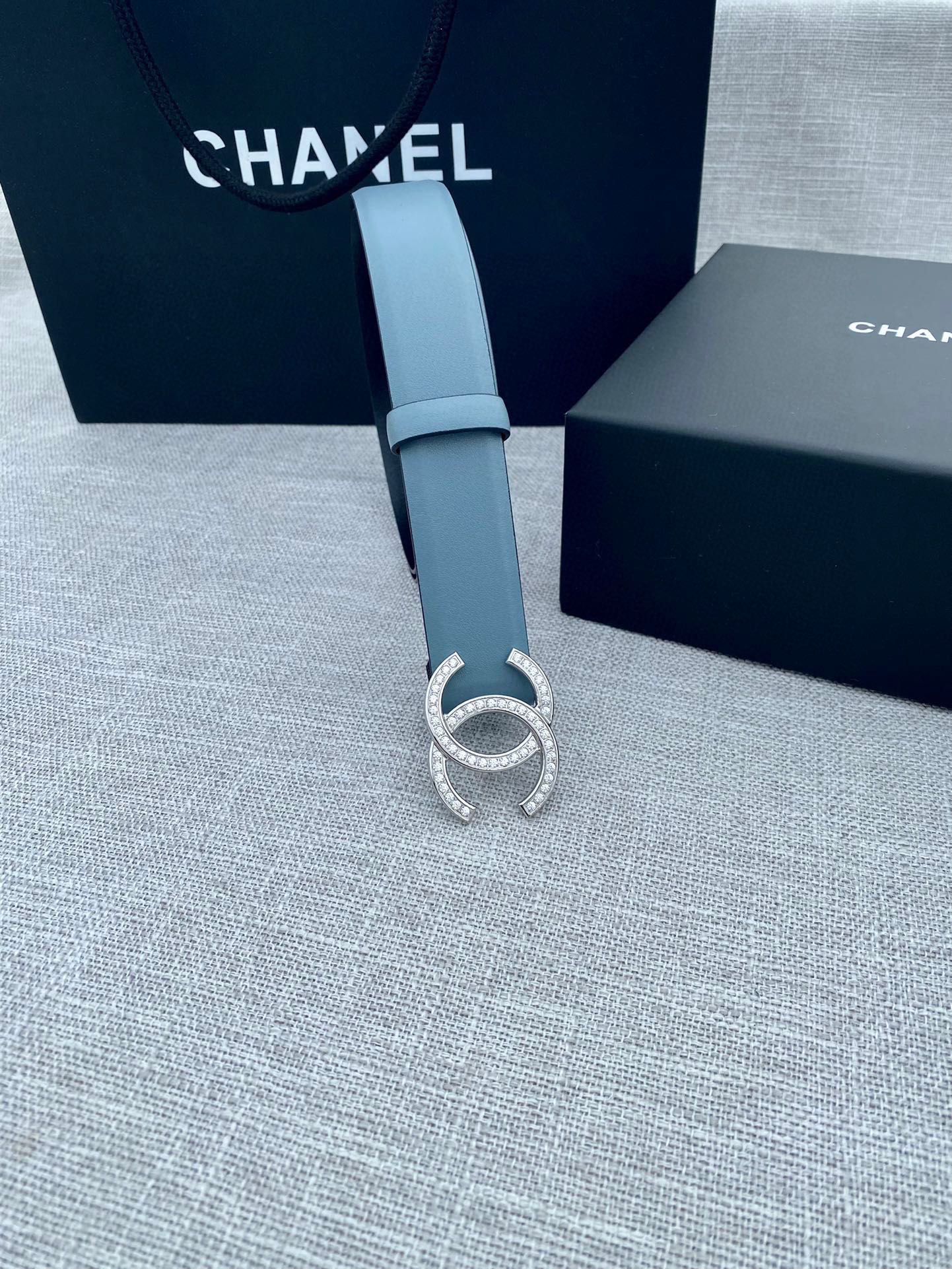 CHANEL 26S BELT 30 MM IN SKY BLUE CALFSKIN 661514