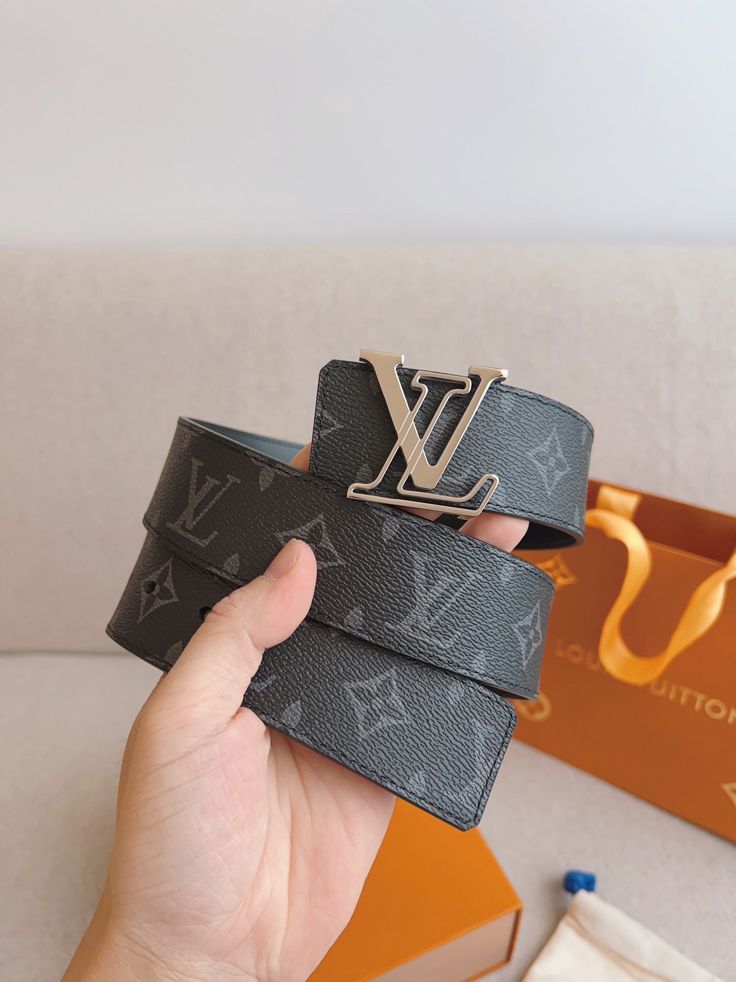 LV 25S BELT 40 MM IN BLACK MIX GREY CALFSKIN 593206