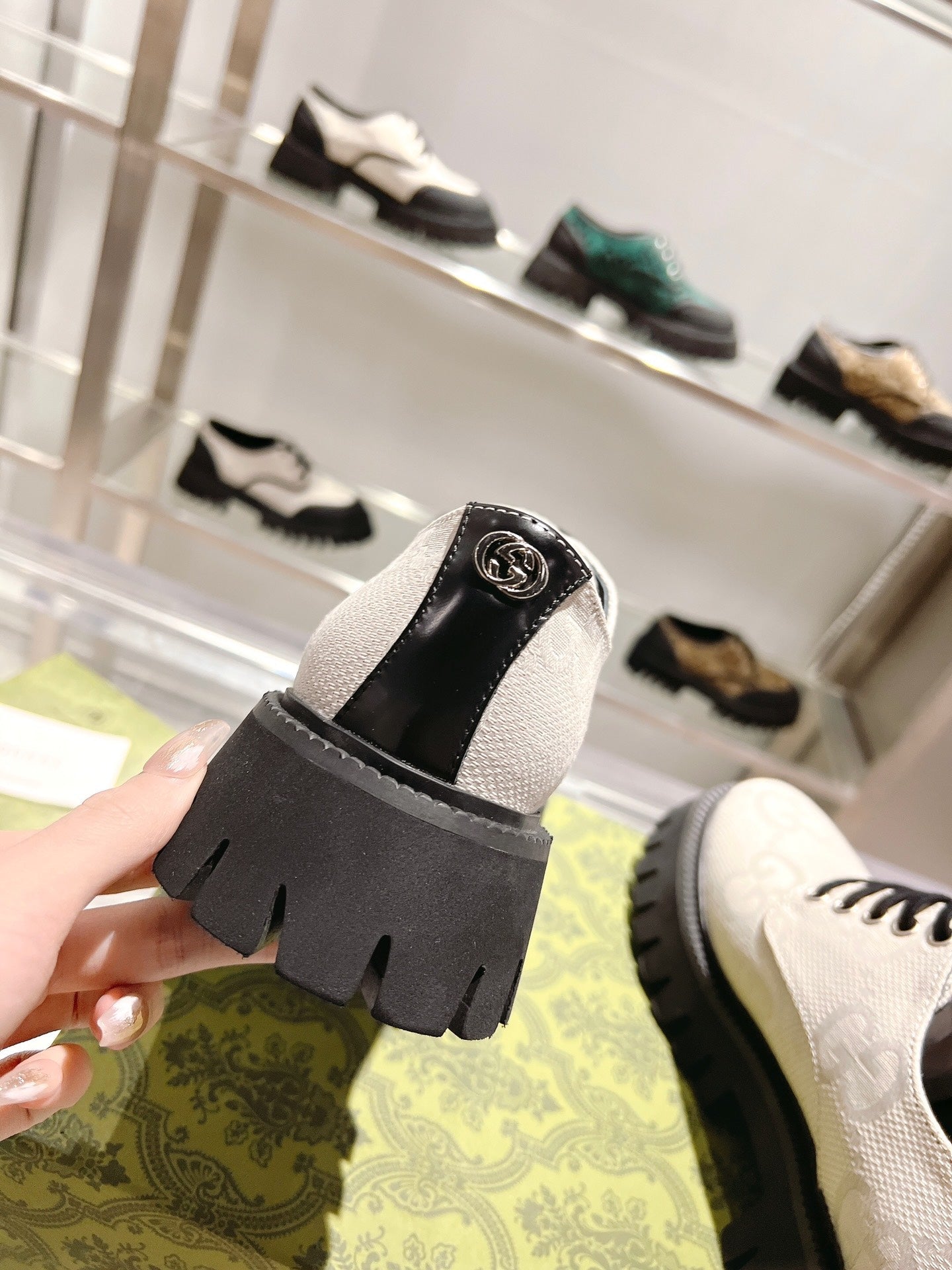 GUCCI 26S LACE-UP SHOES IN OFF WHITE GG CANVAS