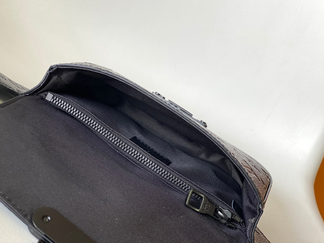 LV 25S S LOCK MESSENGER BAG 21 IN BLACK FULL EMBOSSED TAURILLON CALFSKIN
