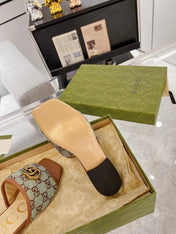 GG EXCLUSIVE SLIDE SANDAL CARAMEL AND GRAY FABRIC