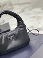 HOBO BAG 21 IN BLACK SOFT LAMBSKIN
