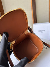 MINI VANITY CASE CUIR TRIOMPHE 9 IN BRONZE BROWN SMOOTH CALFSKIN