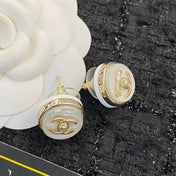 CHANEL 26S DOUBLE C LOGO ROUND WHITE RESIN STUD EARRINGS IN GOLD METAL 633348