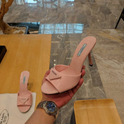 PRADA 26S OPEN TOE MULES 100MM IN BLUSH PINK PATENT CALFSKIN WITH LOGO