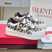 VALENTINO 25S GARAVANI ONE STUD XL PLATFORM SNEAKERS IN WHITE LAMBSKIN AND BEIGE CANVAS