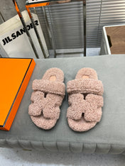 CHYPRE SLIPPERS IN ROSY BROWN LAMB WOOL