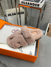CHYPRE SLIPPERS IN ROSY BROWN LAMB WOOL