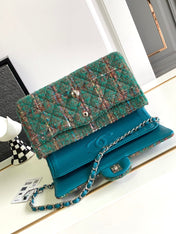 CC MEDIUM 25 CLASSIC BAG IN GREEN FOREST WOOL TWEED