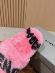 LAMB WOOL SLIPPER PINK AND BLACK