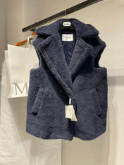 MAX MARA 25S SLEEVELESS TEDDY VEST 066
