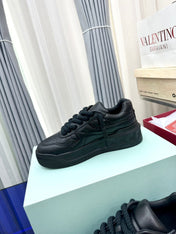 One Stud Garavani Black One Stud XL Sneakers