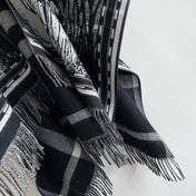 SWAN CAPE IN BLACK MIX WHITE CASHMERE 402246