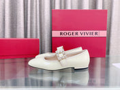TRÈS VIVIER MARY JANE OFF WHITE PATENT CALFSKIN CRYSTAL BUCKLE