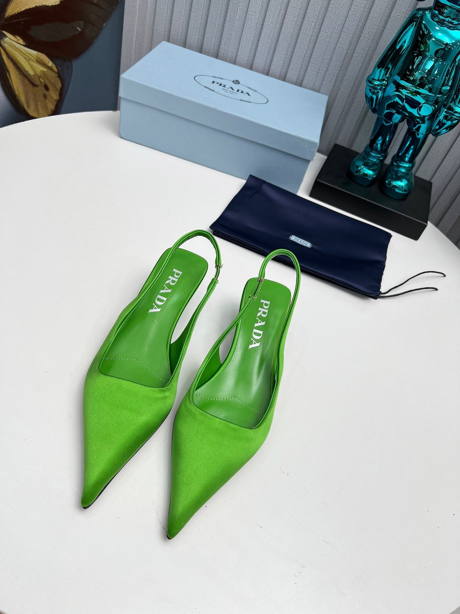 PRADA 26S POINTED TOE SLINGBACK 40MM IN APPLE GREEN SATIN
