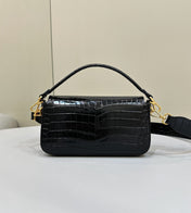 BAGUETTE 27 IN BLACK CROCODILE PATTERN GLOSSY CALFSKIN GOLD HARDWARE