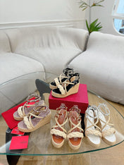 GARAVANI ROCKSTUD WEDGE SANDALS IN BRONZE BROWN CALFSKIN AND BEIGE RAFFIA