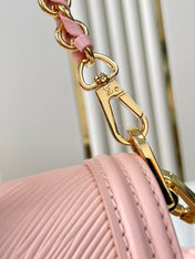 DAUPHINE MM 25 IN LIGHT PINK EPI GRAINED CALFSKIN GOLD HARDWARE
