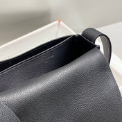 STEVE LIGHT JUNIOR MESSENGER BAG 27 IN BLACK TOGO CALFSKIN