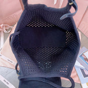 HOLLOW KNITTED SHOPPING BAG 28 IN BLACK MIX WHITE WOOL