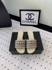 CC RHINESTONE LETTER SLIPPERS BEIGE LAMBSKIN