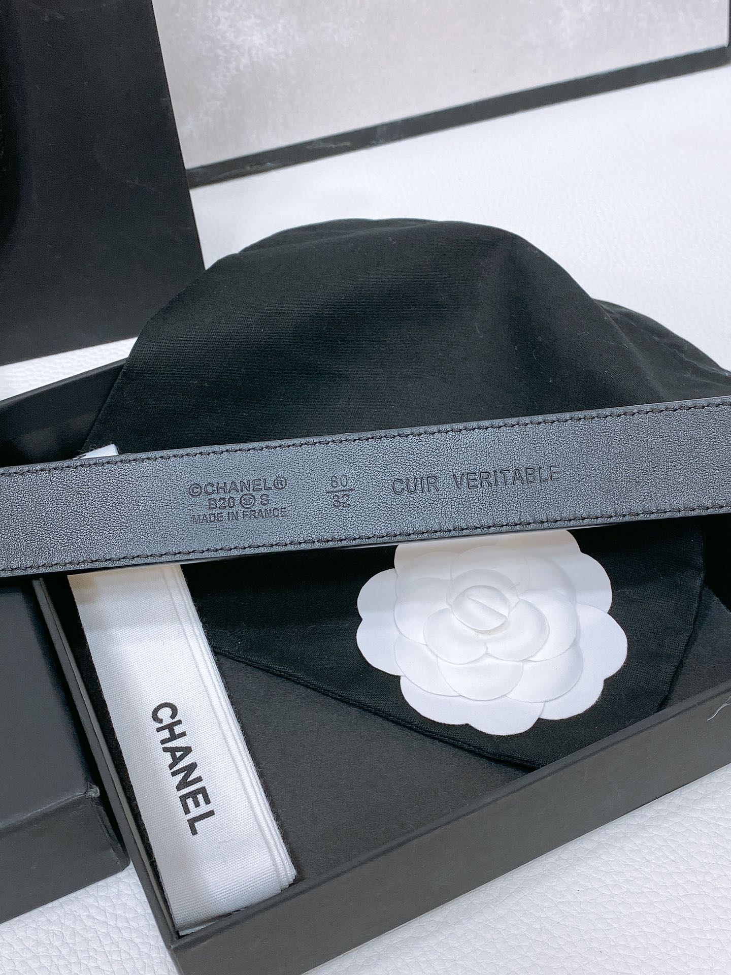 CHANEL 26S BELT 30 MM IN BLACK CALFSKIN 670900