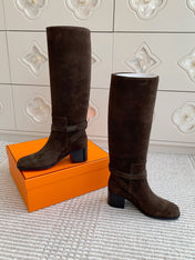 HM 25S TALL BOOTS 50 MM IN DARK BROWN SUEDE WITH GOLD HARDWARE
