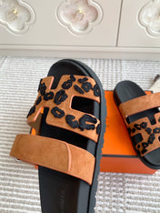 HM 26S CHYPRE SANDALS IN CARAMEL BROWN SUEDE WITH EMBROIDERED PATTERN STRAP