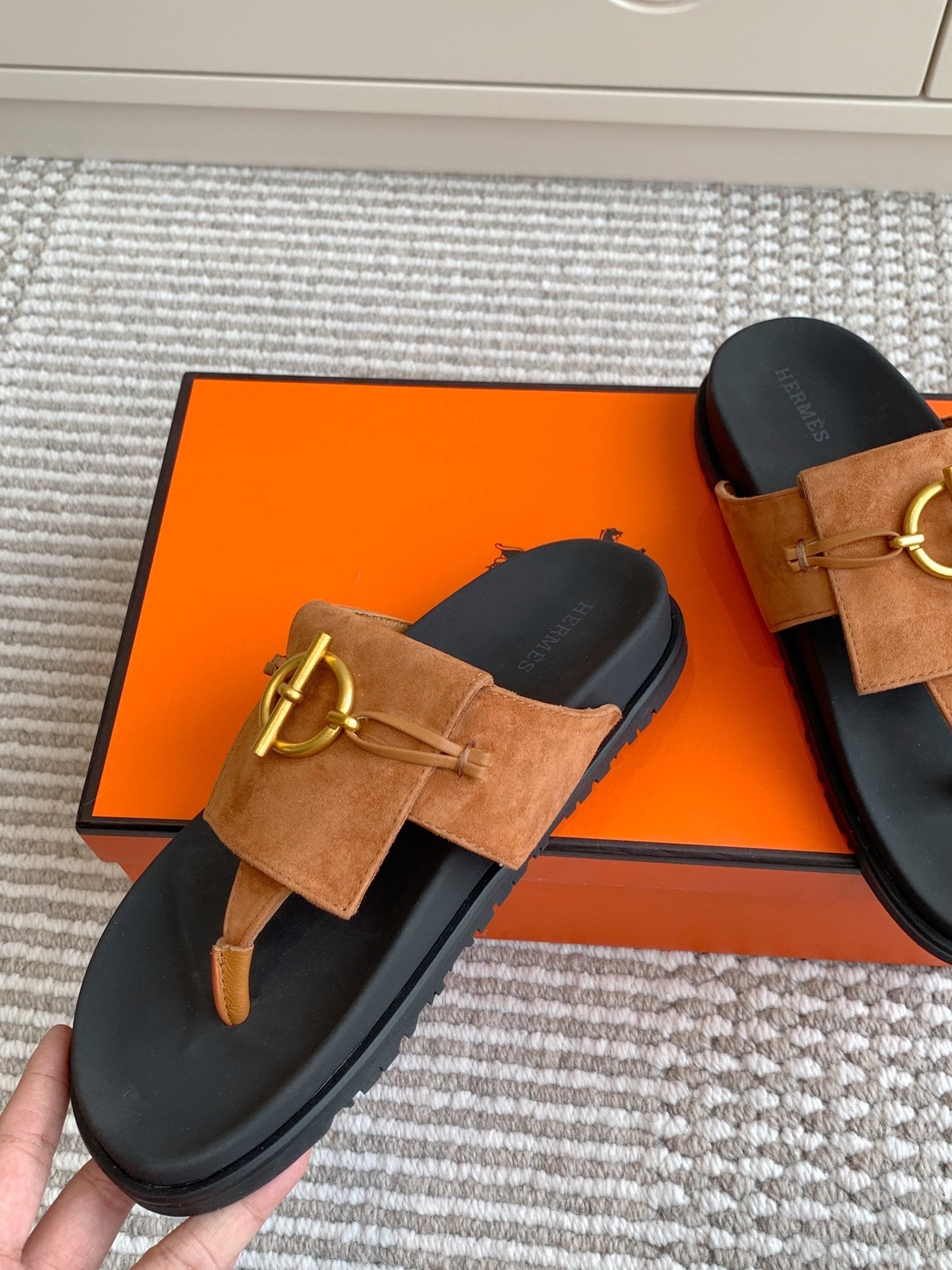 HM 26S JOYCE SANDAL IN CARAMEL BROWN SUEDE