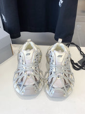 3XL EXTREME LACE SNEAKER BEIGE AND GRAY