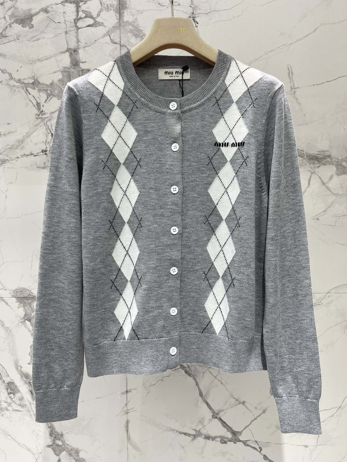MIUMIU CARDIGAN STYLE 226