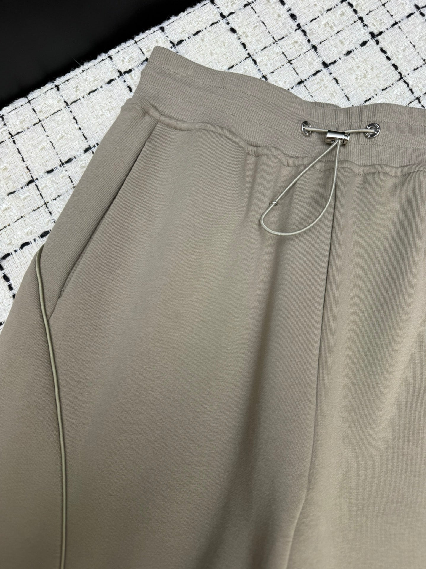 PRADA 26S WIDE-LEG PANTS 608