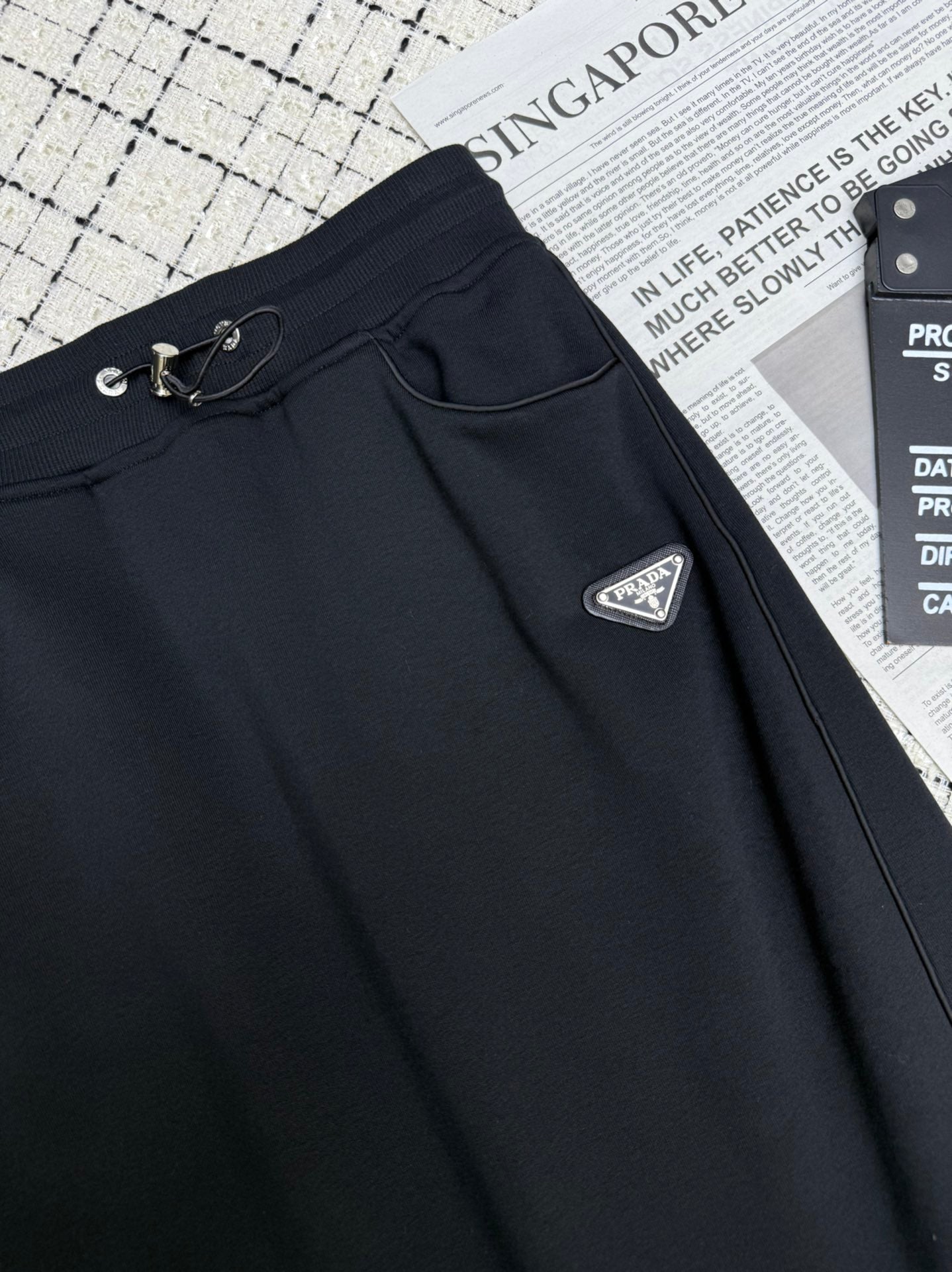 PRADA 26S MIDI SKIRT 607