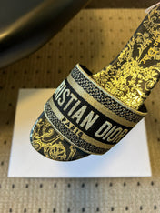 DIOR 26S DWAY SLIDE COTTON EMBROIDERED IN BLACK AND GOLD FLORAL MOTIF